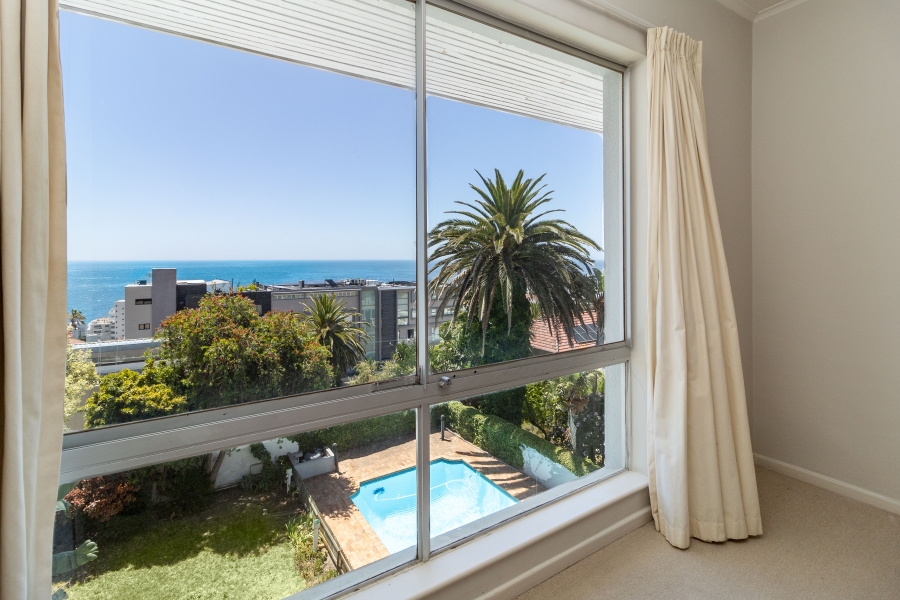 To Let 4 Bedroom Property for Rent in Bantry Bay Western Cape